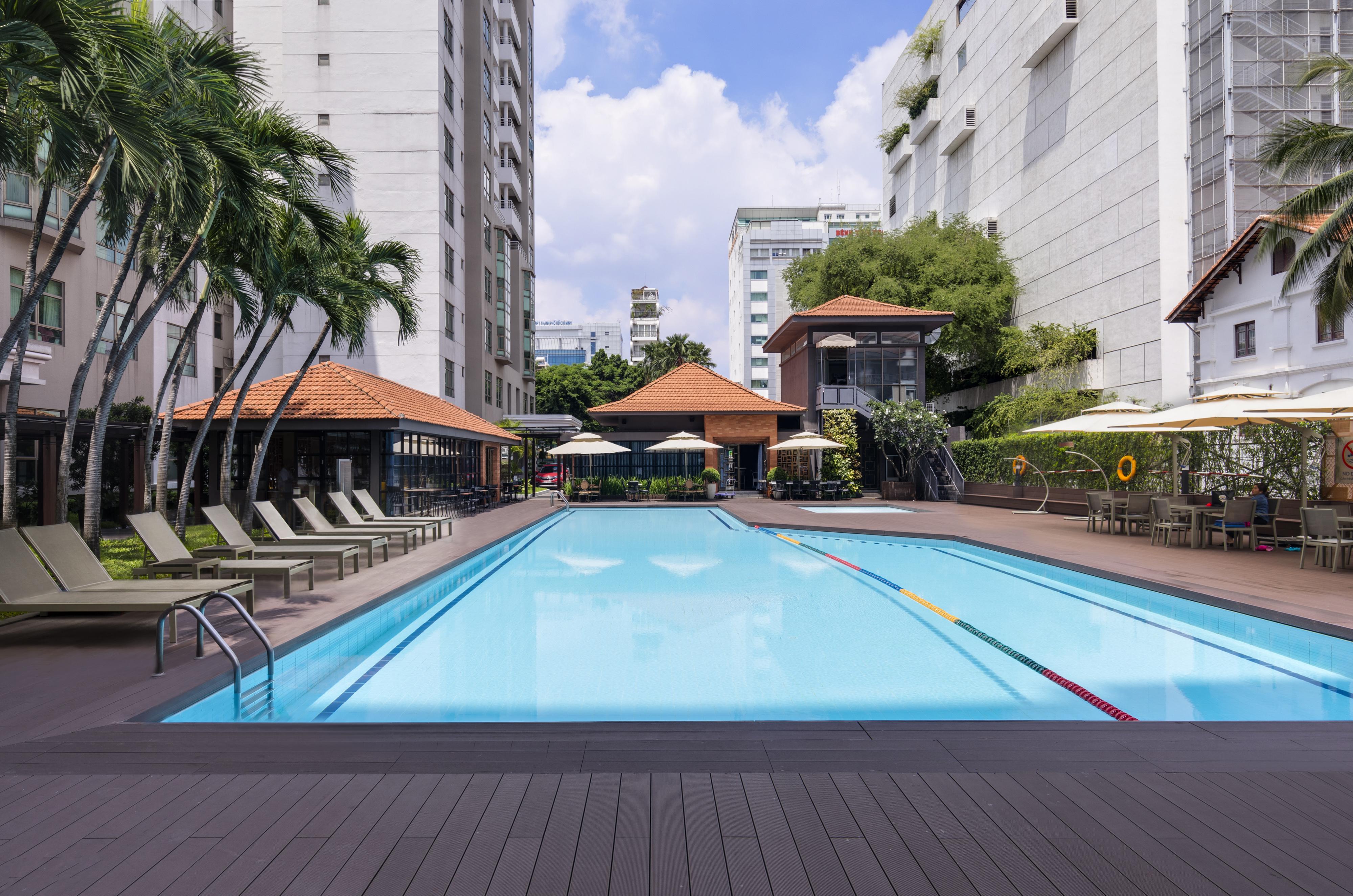 Somerset Ho Chi Minh City Exterior photo The swimming pool at the hotel